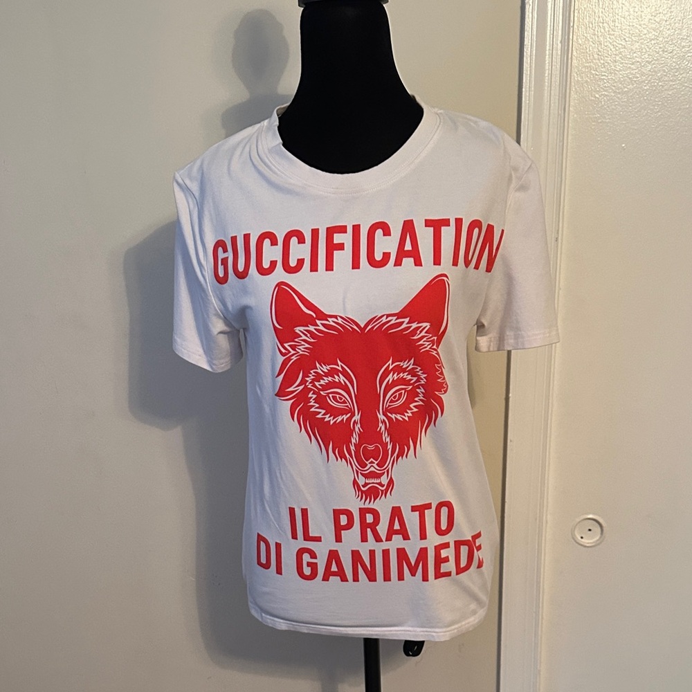 Gucci White and Red Graphic Tee